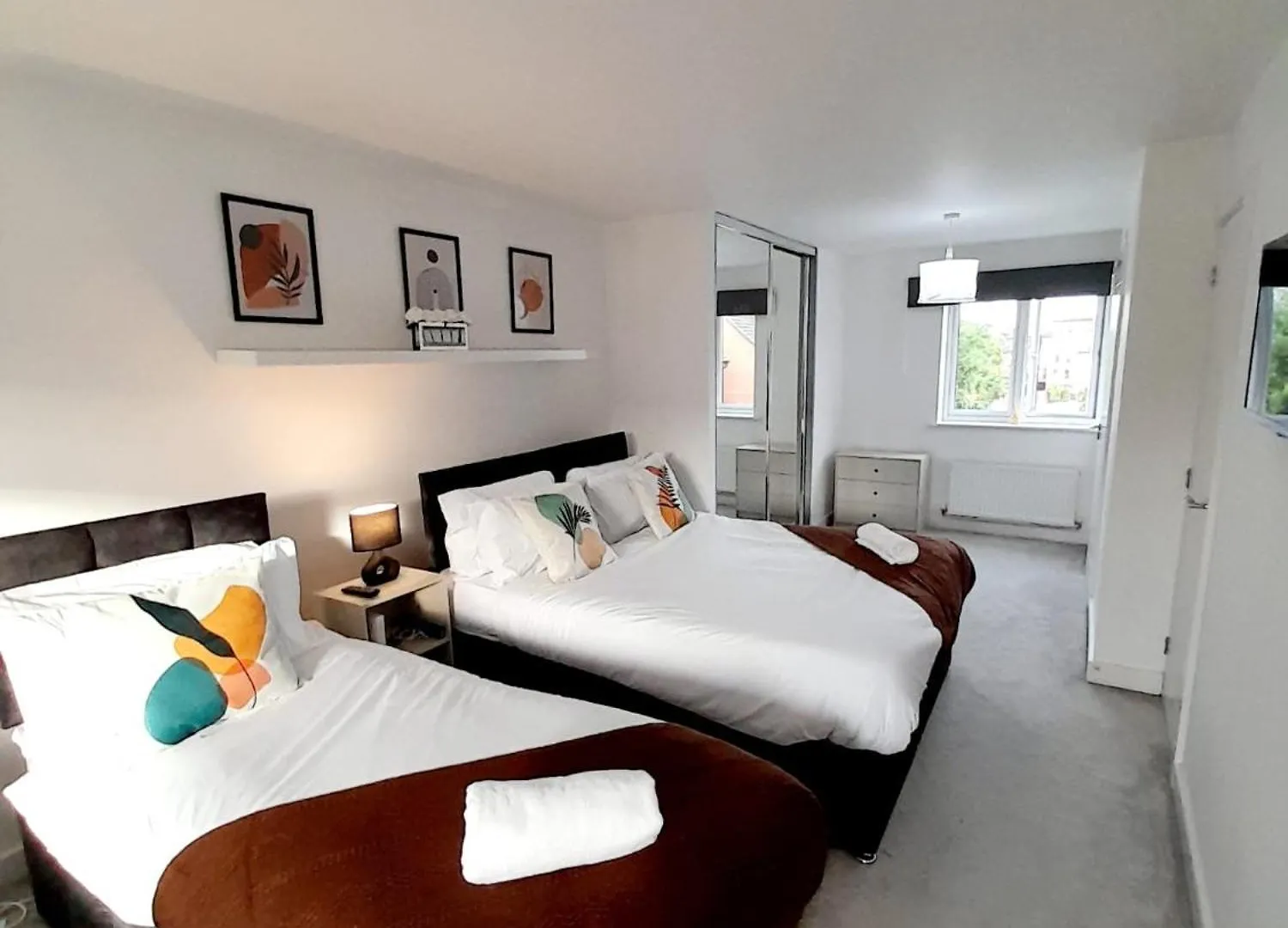 3Br House With 3 Bathrooms - Families - Professionals - Relocators - Nec - Bhx - Hs2 - Jlr - Travel Cot Available - Pets Welcome - Free Parking Birmingham