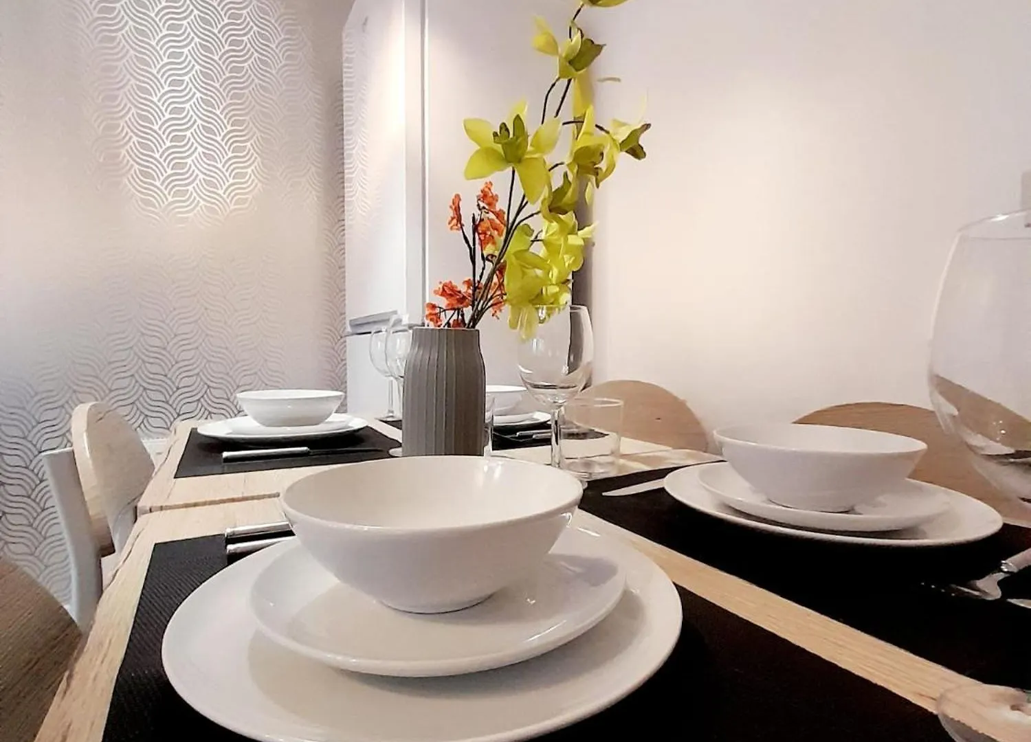 3Br House With 3 Bathrooms - Families - Professionals - Relocators - Nec - Bhx - Hs2 - Jlr - Travel Cot Available - Pets Welcome - Free Parking Birmingham United Kingdom