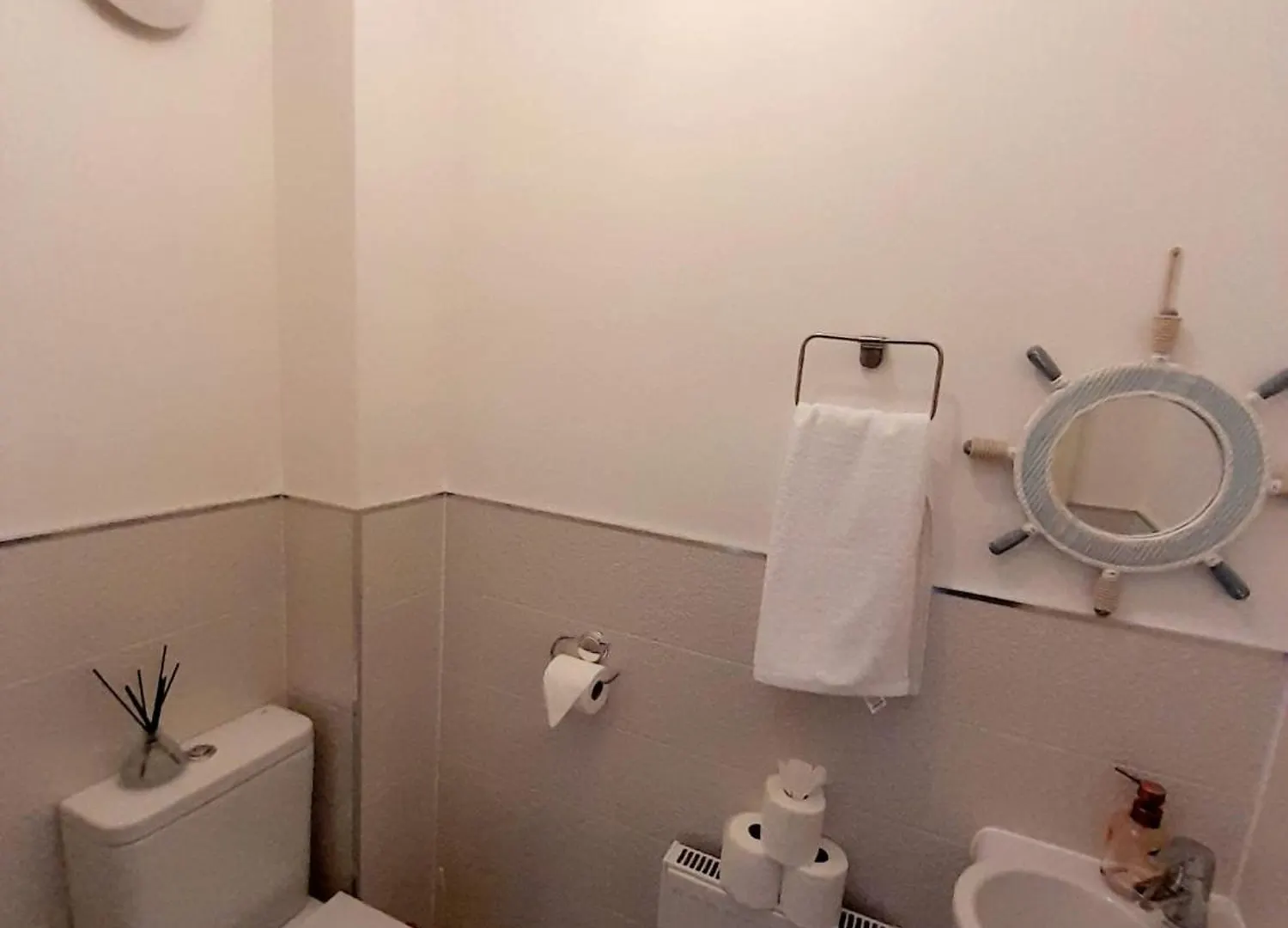 3Br House With 3 Bathrooms - Families - Professionals - Relocators - Nec - Bhx - Hs2 - Jlr - Travel Cot Available - Pets Welcome - Free Parking Birmingham United Kingdom